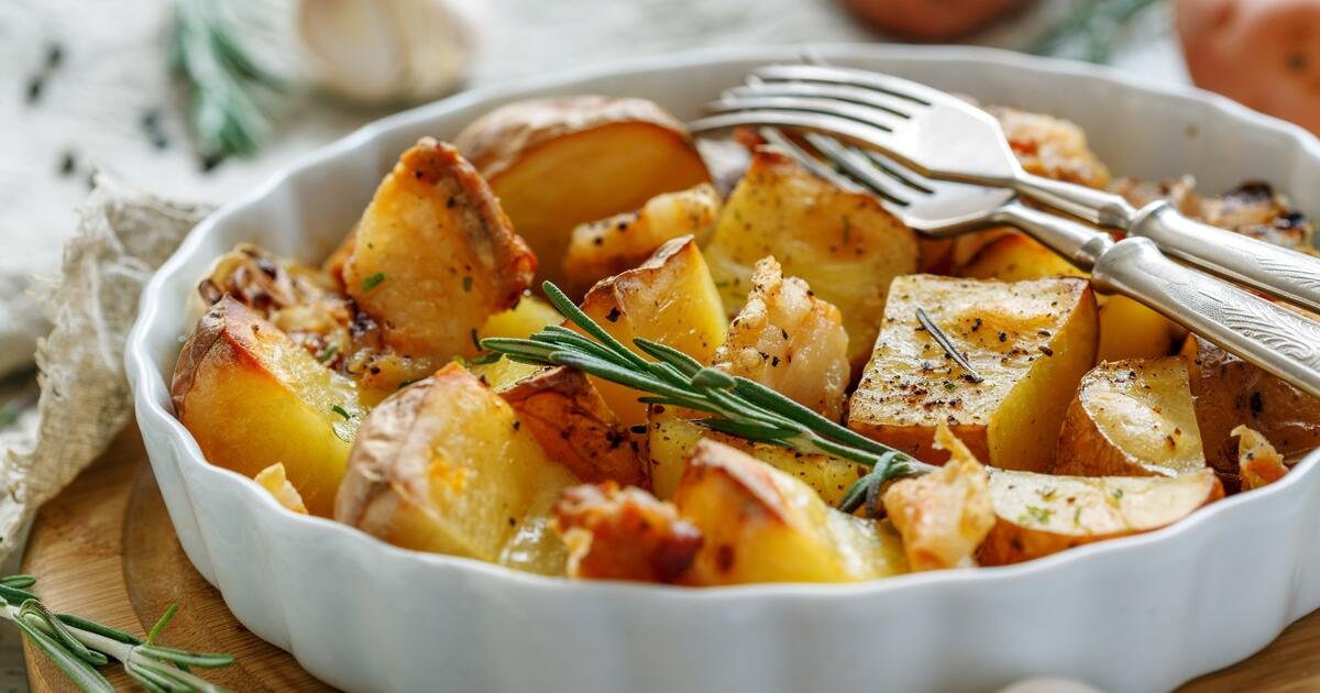 Batatas assadas no alho e alecrim